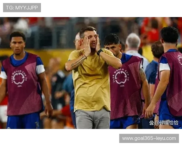 波尔图世俱杯惨败，主帅下课引发冲突！球迷愤怒，俱乐部危机如何化解？